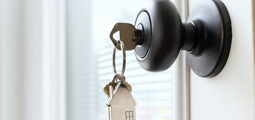 Bifold Door Knob Replacement in Visalia, California